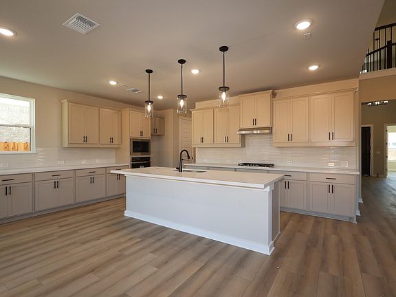 3rd image of 3713 Helena Way