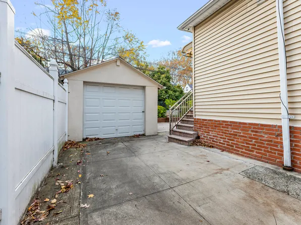 336 East 16th Street image 20 of 21