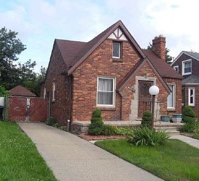 2nd image of 9857 Balfour Rd
