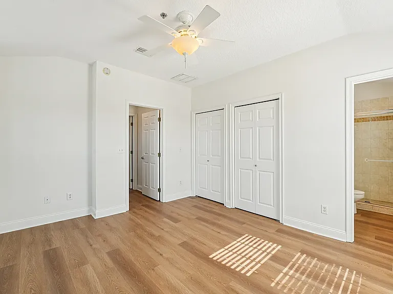 210 21st Ave S — Photo 21