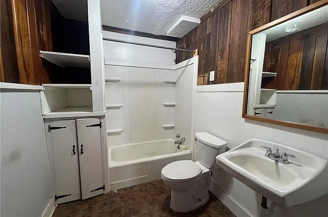 706 N Magnolia St — Photo 6
