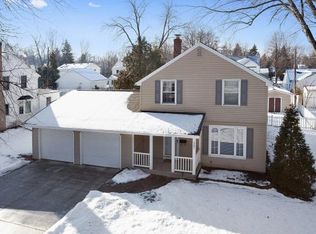 341 Iroquois Ave, Green Bay, WI 54301