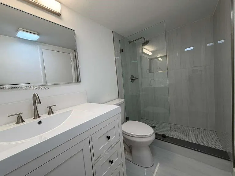301 SE 3rd St #109 — Photo 6