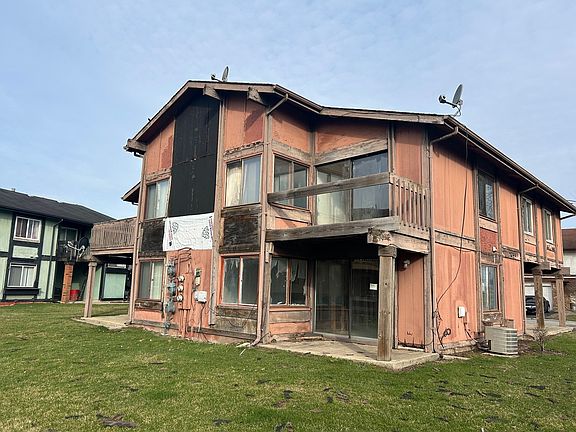 2nd image of 784 Delmar Ct #5