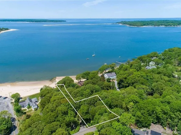 Little Neck Road, Centerport, NY 11721