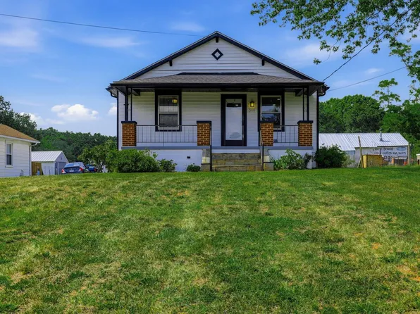 588 Old Wright Shop Rd, Madison Heights, VA 24572