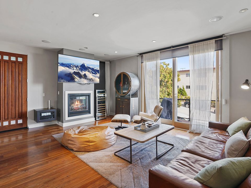 Entryway Living Room
