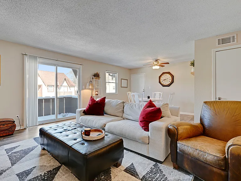 Large Living room!