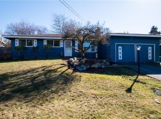 8422 225th Pl SW, Edmonds, WA 98026