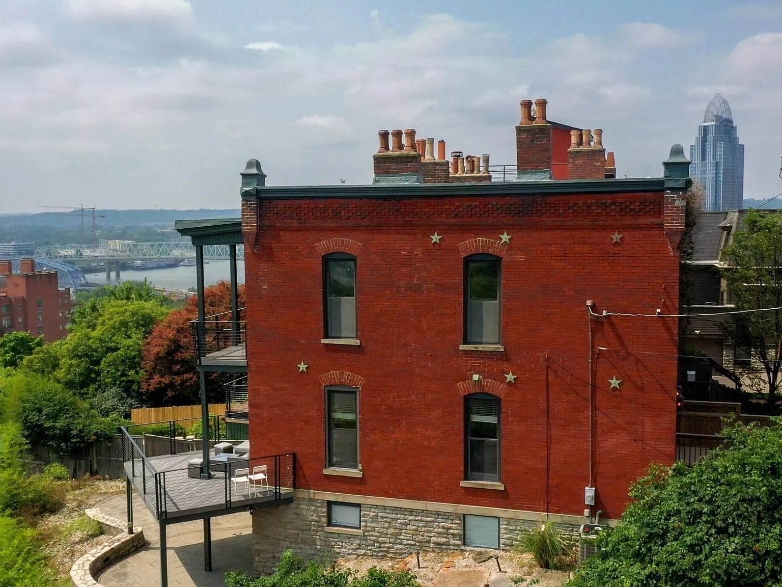 2 bed, 2465 sqft, $3,950 — Photo 4