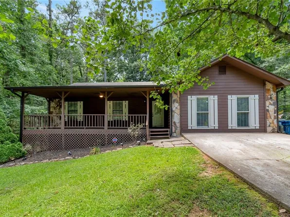 4097 Stacy Ln, Snellville, GA 30039