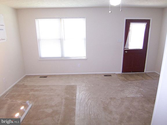 2nd image of 1542 Harford Square Dr