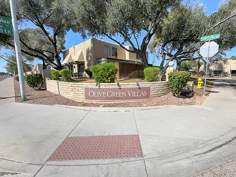 6011 W Townley Ave — Photo 5