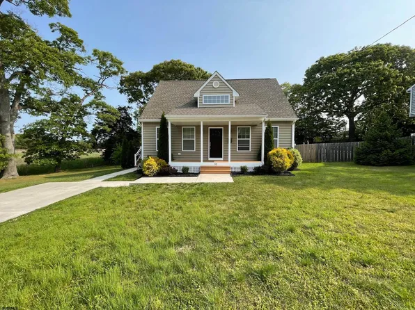 32 Summit Ave, Absecon, NJ 08201