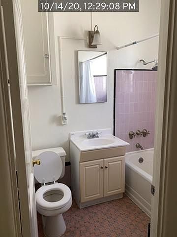 2nd image of 2536 28th St APT 3