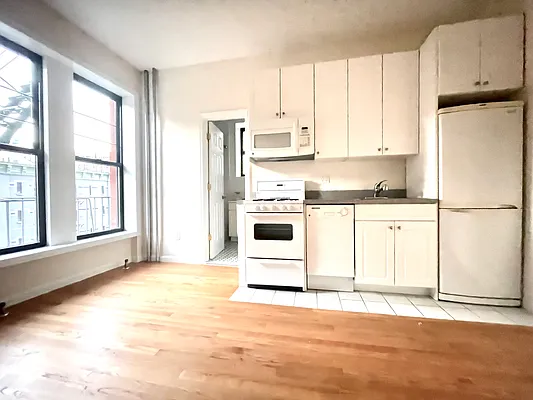 Rented by Corcoran | media 6