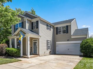 6107 Raisin Tree Ln, Charlotte, NC 28215