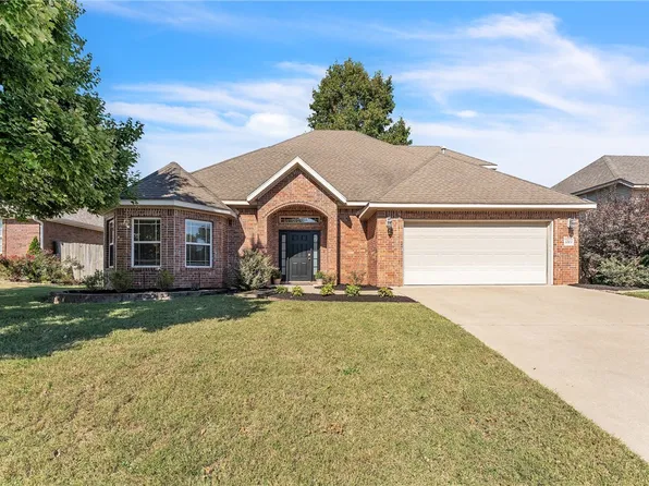 5703 W Casey Dr, Rogers, AR 72758