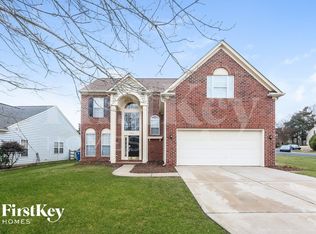 806 Clearbrook Rd, Matthews, NC 28105