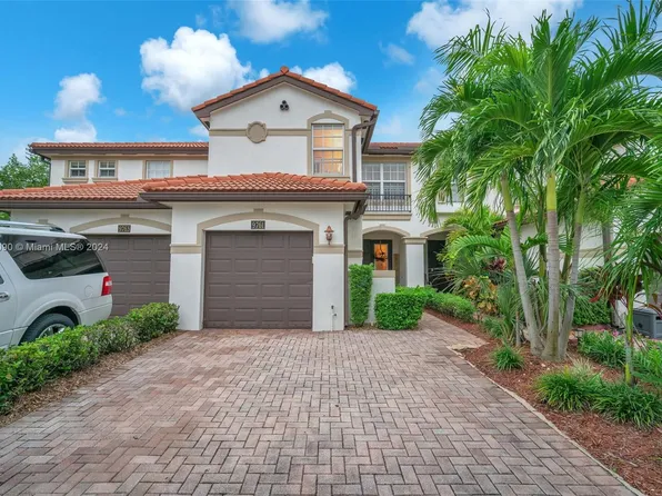 9761 Darlington Pl, Cooper City, FL 33328