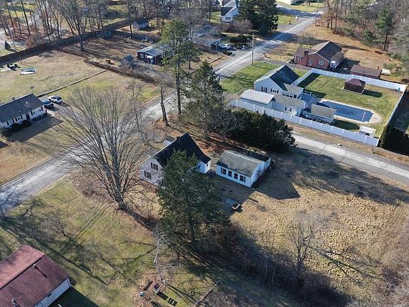 4th image of 55 Dupuis Rd