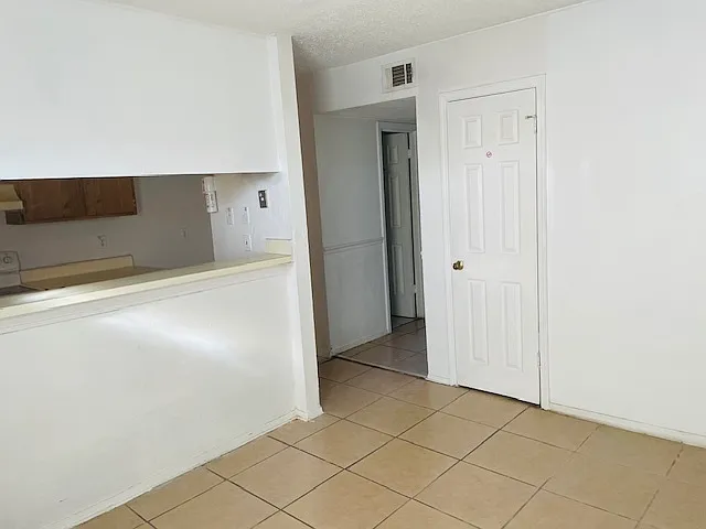 1511 Kings Rd #A — Photo 8