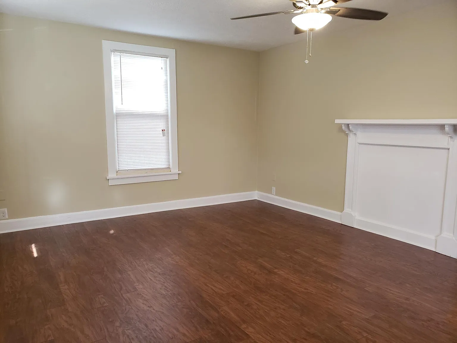 808 Metcalf St — Photo 2