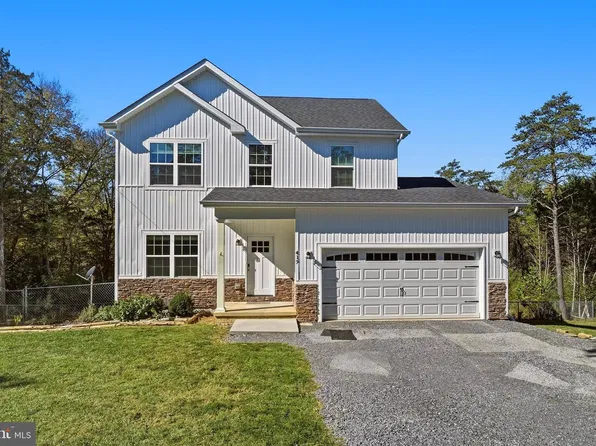 417 Whispering Echos Dr, Kearneysville, WV 25430