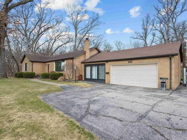 2831 31st Ave, Rock Island, IL 61201