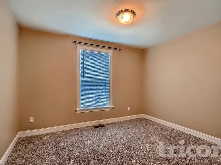 247 Young Ave SW — Photo 14