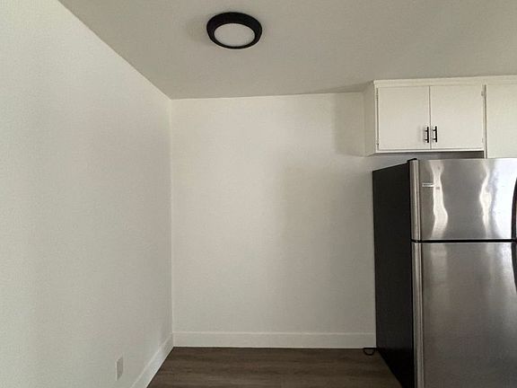 5th image of 5317 Lorna St #J