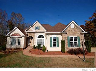 2419 Potter Downs Dr, Waxhaw, NC 28173