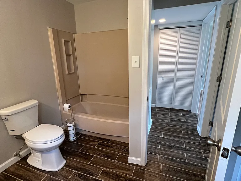 16 Maynard Dr #A — Photo 9