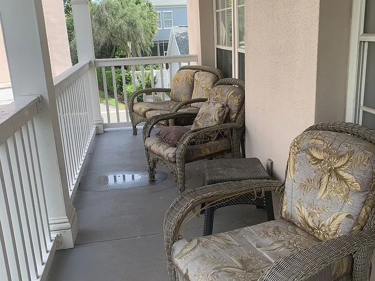 571 Water St — Photo 23