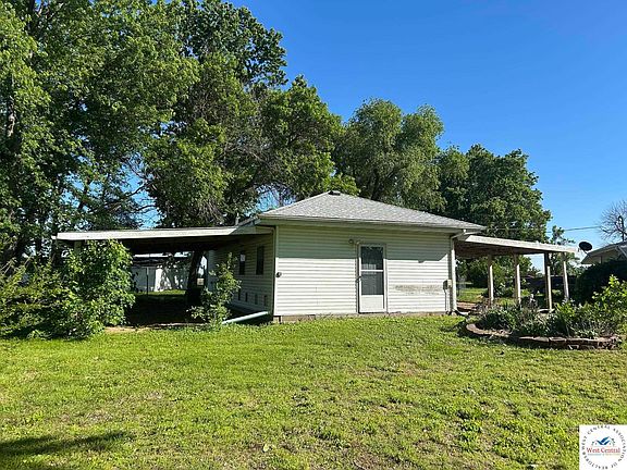 3rd image of 283 NW 40th Rd