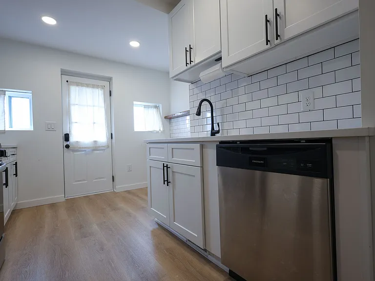 2401 Forest St #2401 — Photo 10