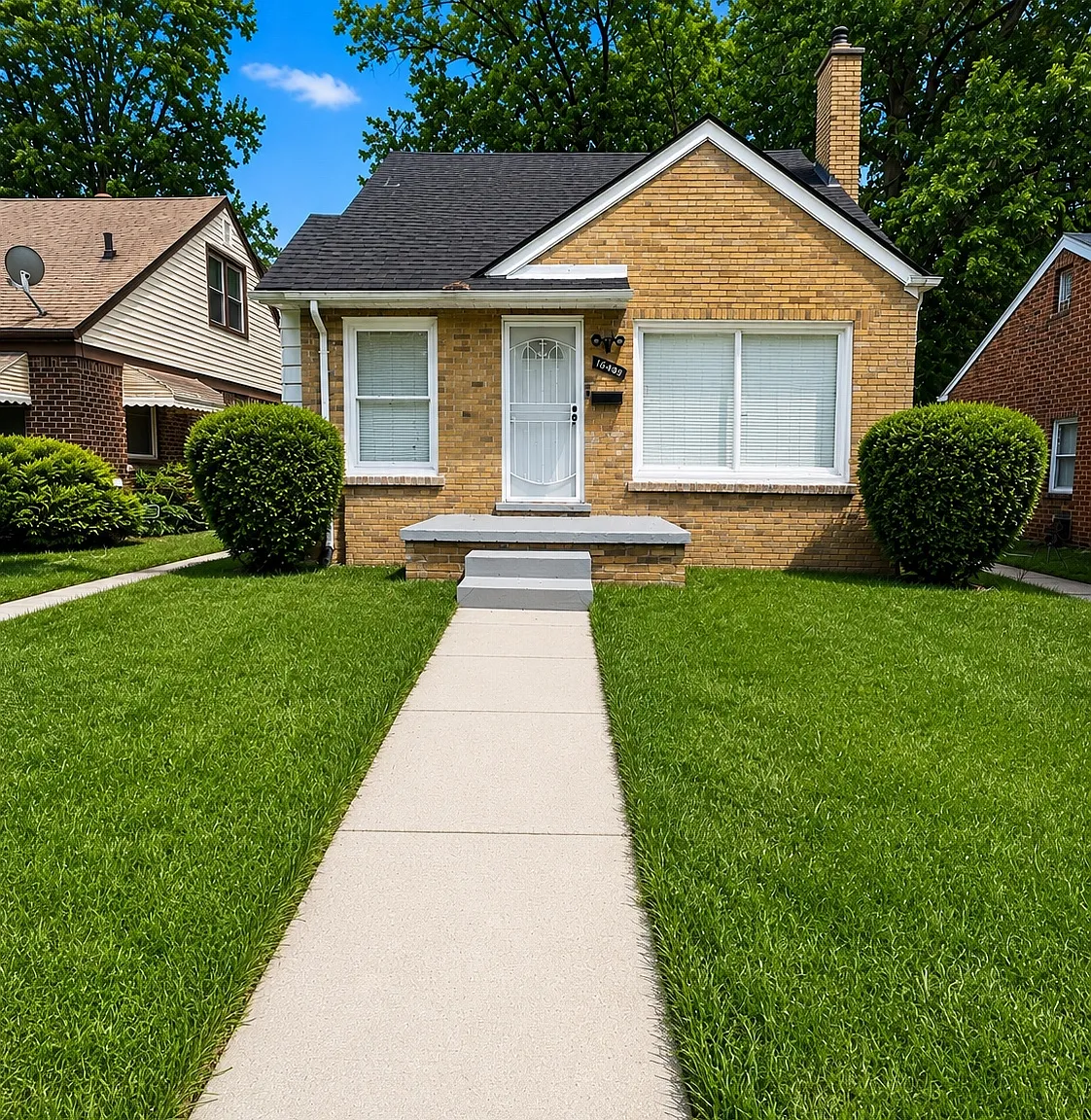 18489 Westmoreland Rd — Photo 1