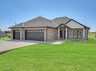 25 Almond Pl, Cache, OK 73527
