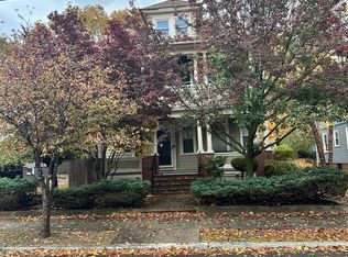 485 Academy Ave #2, Providence, RI 02908