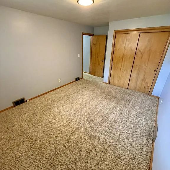 521 Collins Ave — Photo 13