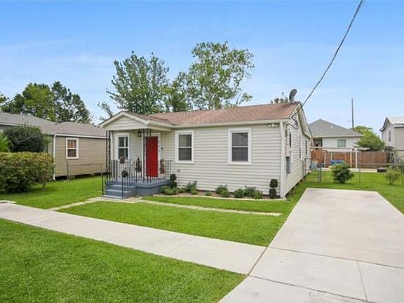 2nd image of 532 Carrollton Ave