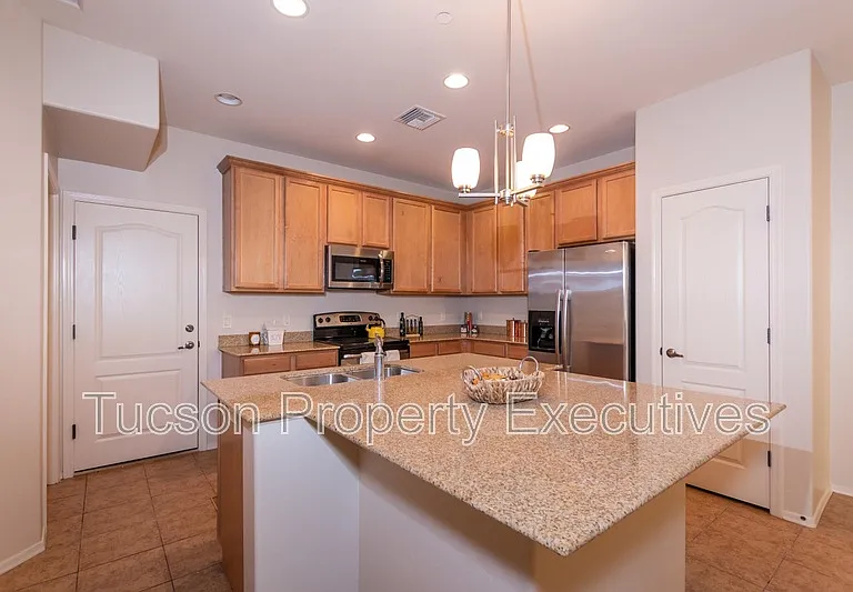 2442 E Emerald Moon Dr #1 — Photo 7