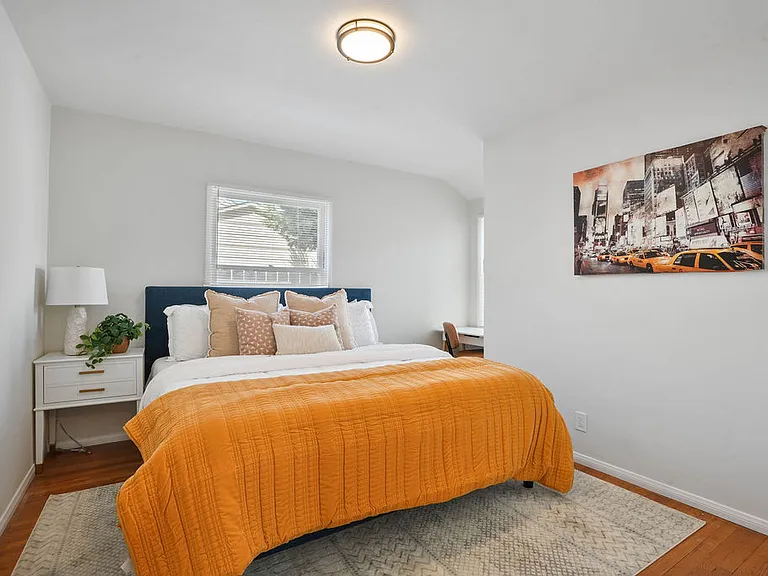 2307 W Verdugo Ave — Photo 8