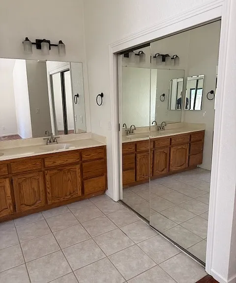 Master bathroom walk-in closet
