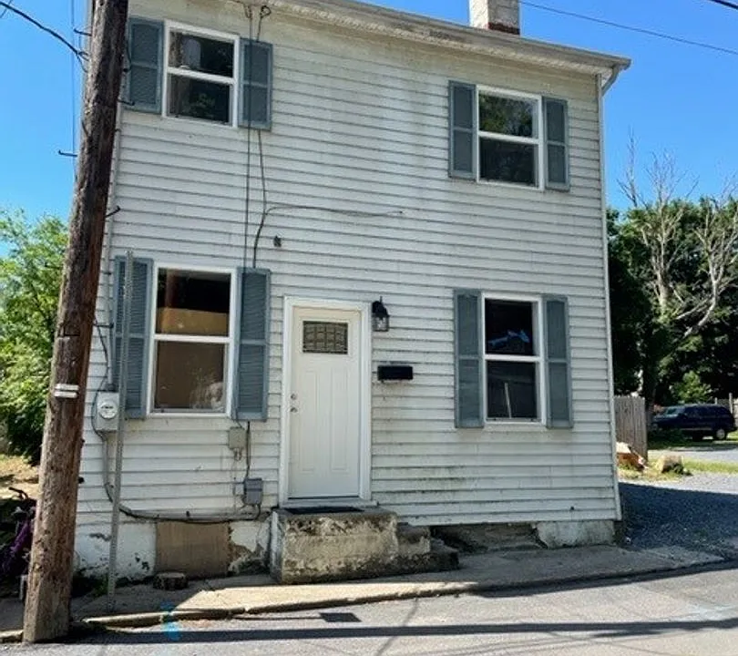 222 Mulberry Ave