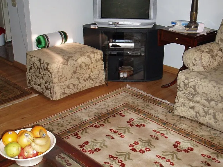 406 E Henry Clay St — Photo 6