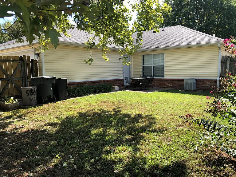 5660 W Fountain St — Photo 2