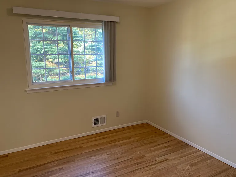 5 Robbins Rd — Photo 17