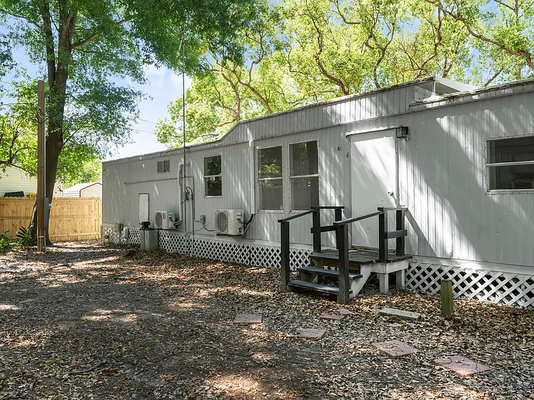 4235 Memphis Ave — Photo 9