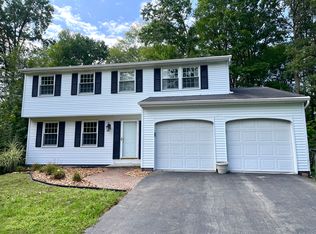 7677 Raglan Dr NE, Warren, OH 44484